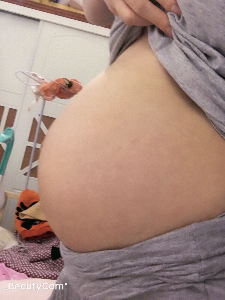 哈哈，27周＋4的肚子，宝宝们可以猜猜看肚肚