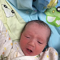 双胞胎女儿、超级像昨天生的，妈妈今天恢复的很棒