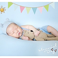 纯奶粉喂养的妈妈们问你们下你们孩子多大每天能喂几次呢？我孩子一个月8天，已经喝到90ml，最多一次能喝...