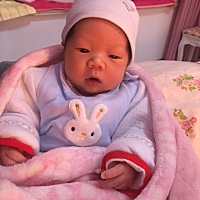 想问一下宝宝到底应该侧睡还是平躺啊亲们。