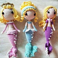 自从会做手工钩娃娃后，我家小宝贝的玩具就不用买了，都是我自己做的哟