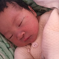 宝贝终于出生了，1月15号晚上10:50分40加1出生的，虽然开宫口很快，可是生的时候痛不欲生，宝宝怎么都不...