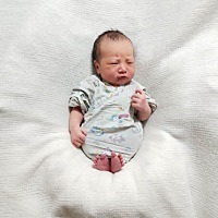 1.11正好预产期当天顺产7斤6量小王子一枚，虽然渴望女宝，但是看见宝宝那么可爱就什么问题也没有了，两...