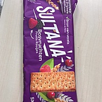 孕6周，今天开始恶心的剧烈了。中午饭没怎么吃，下午吃了个苹果，一块饼干，一个牛肉干。晚上吃了三个盒...