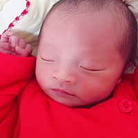 孕期没有忌口啥都吃了，没生之前一天到晚的担心的要死，现在看见他心里总是美美的软软的～