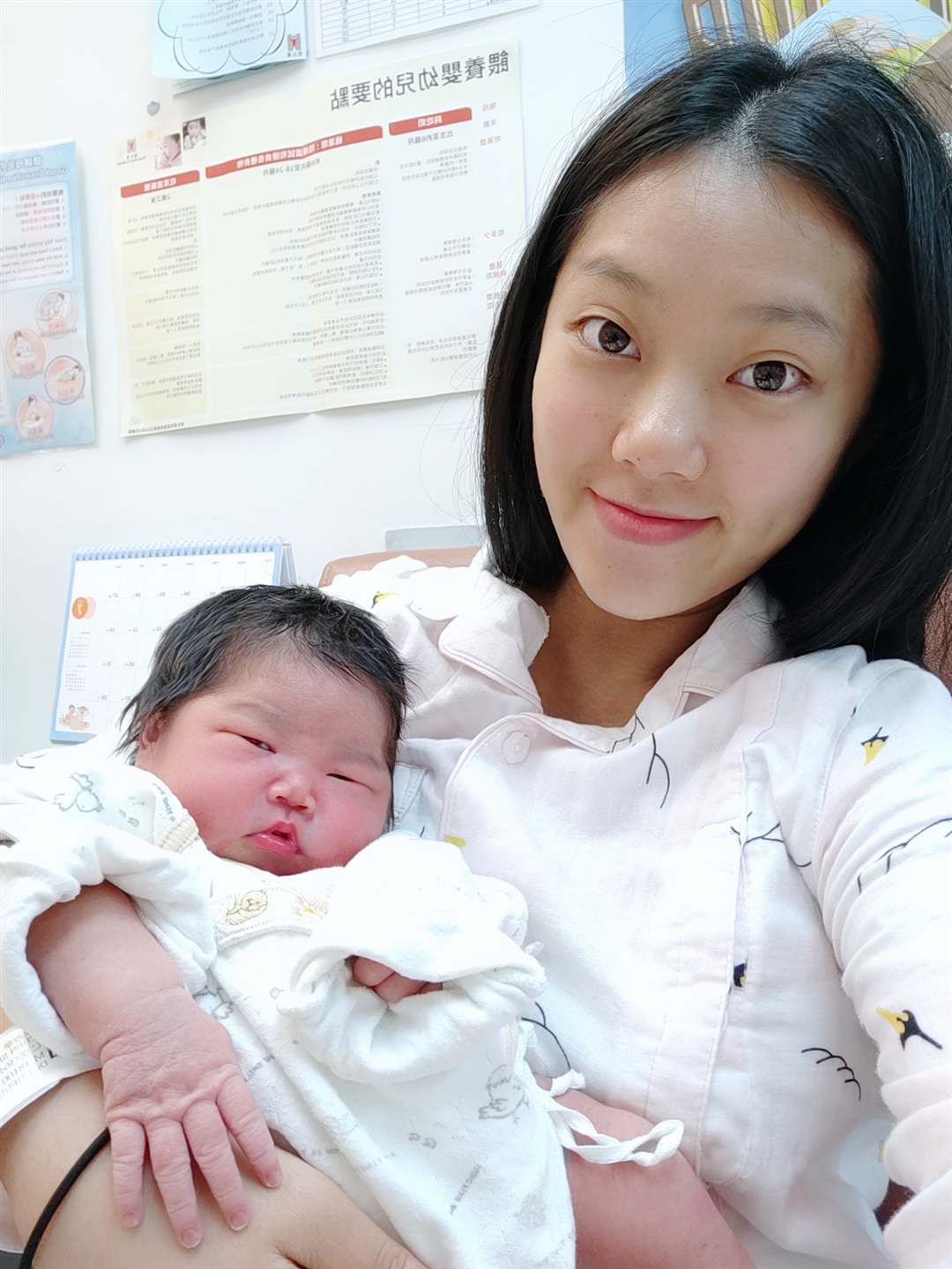 不上镜的娃。哈哈哈哈