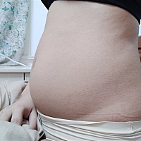 这才9周的肚子，感觉自己营养太好了，冷的鸡皮疙瘩都起来了