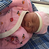 2019年1月18号19：37分顺利产下一个七斤半的男孩！医院阵痛20小时，生产压肚子、清子宫一系列过程太酸爽...