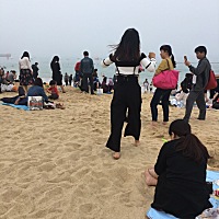 生前一直担心月子期间婆媳的各种矛盾，不过事实证明，我想多了。家公家婆包括她姐对我都很好，白天...