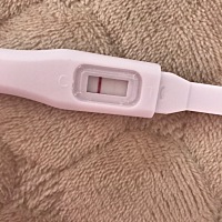 离月经期还有三天，刚刚试的，帮忙看看是不是有了？