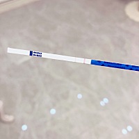 2号同房，7号感冒😷测过之后没有怀孕才吃了感冒药💊，8号结婚16号测出来怀孕了，现在好担心是结婚前...