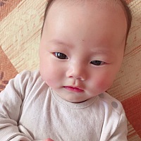 有没有同款宝宝 宝宝三个月二十三天，你必须在他身边待着，哪怕离开一步都不行，我站起来喝口水都不...