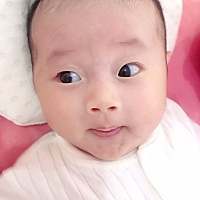 这是要双眼皮呀哈哈