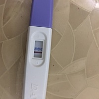 22号末次月经、9号排卵、今天测的、大家帮忙看看是有吗？总感觉有意念灰