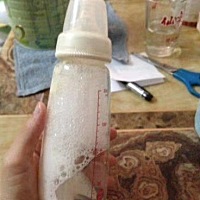 网上看到这个泡泡奶瓶，这个是奶瓶的问题还是奶粉造成的呢