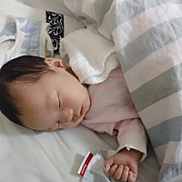 宝宝三十五天了，一直很乖，妈妈爱你，希望你健健康康