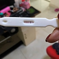 同房10天后，今天早上用验孕棒测的，刚开始1分钟只显示一条线，然后就去洗漱，大概过了一小时左右，我再...