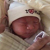 38周提前破水，给了我一个措手不及，到医院羊水已经不多了，实施的紧急剖宫产手术，术前谈话，什么大脑...