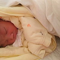 小烨烨2个月了💝出院七天黄疸就飙到22，操碎了老母亲的心，不过看到你笑的那一刻 什么辛苦都值了，咱...