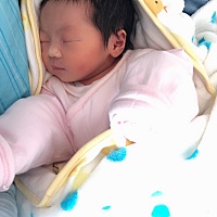 三个小时顺产，十一点开一指，一点开6指，两点十六宝宝出来了，期间痛苦无比，但看到宝宝后，全程姨母笑...