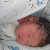 报喜来了，宝宝5天了，我1.57的个子顺产7.1斤小公举，医生说宫颈条件非常好，就否定了剖腹产，开三四指...