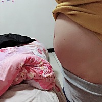 孕19周 吃的dha 钙片   大家吃的什么补品呢。看19周的肚子大还是小