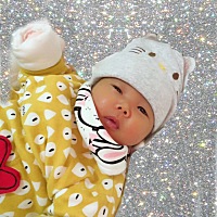 时间过得真快 宝宝满月了 我也快解放了 明天就可以出门溜达溜达了 好久都没美美的出过门了 哈哈