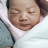 报喜了，顺产八斤大胖小子，无侧切，轻微撕裂，