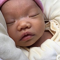 昨天去测黄疸12.4，今天去测15，医生说要照蓝光，照了8个小时开了茵栀黄口服液，早上抽完血的单子出来，...