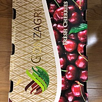 下午孩子爸带着老大去山姆，我说我想吃樱桃，然后就买了一件～好多好多～我知道现在樱桃贵～而且貌似这...