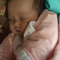 我家宝宝百天狂睡 晚上就是不睡觉怎么办？如何jiu z