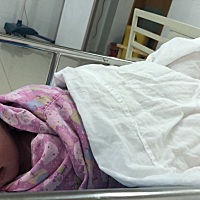 1月27号晚上，突然破水了，28号下午七点三十二分，宝宝出生了，男宝，六斤九两，顺产，无痛分娩，无侧切...