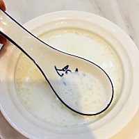 个人觉得吃什么补品都会腻口，唯有燕窝是不腻口的