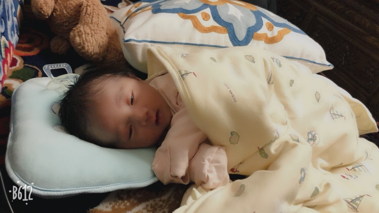 宝宝好乖 妈妈爱你😍 我的小情人