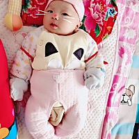 宝宝五十天了，累人呢