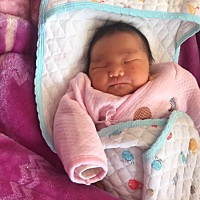产后第四天 下面有侧切缝针痛 还要经常起来给宝宝喂奶 腰酸背痛 你们一天都吃几餐啊 我一天也就两餐...