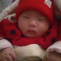 无论如何女人还是得有自己的一份事业，至少这样老公不会看不起你，公婆也会尊重你，我自己就是一个全职...