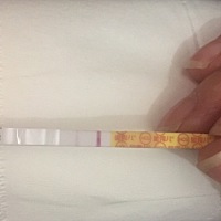 21号排卵的，今天中午测的，一直有大姨妈来的前兆的感觉，感觉快被弄神经了，仙女们这个是好孕吗？