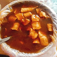 过年咯！准备打开吃戒啦…… 猜猜我是哪的 嘿嘿... 图一：胡辣汤 图二：烩菜 图三：烧饼