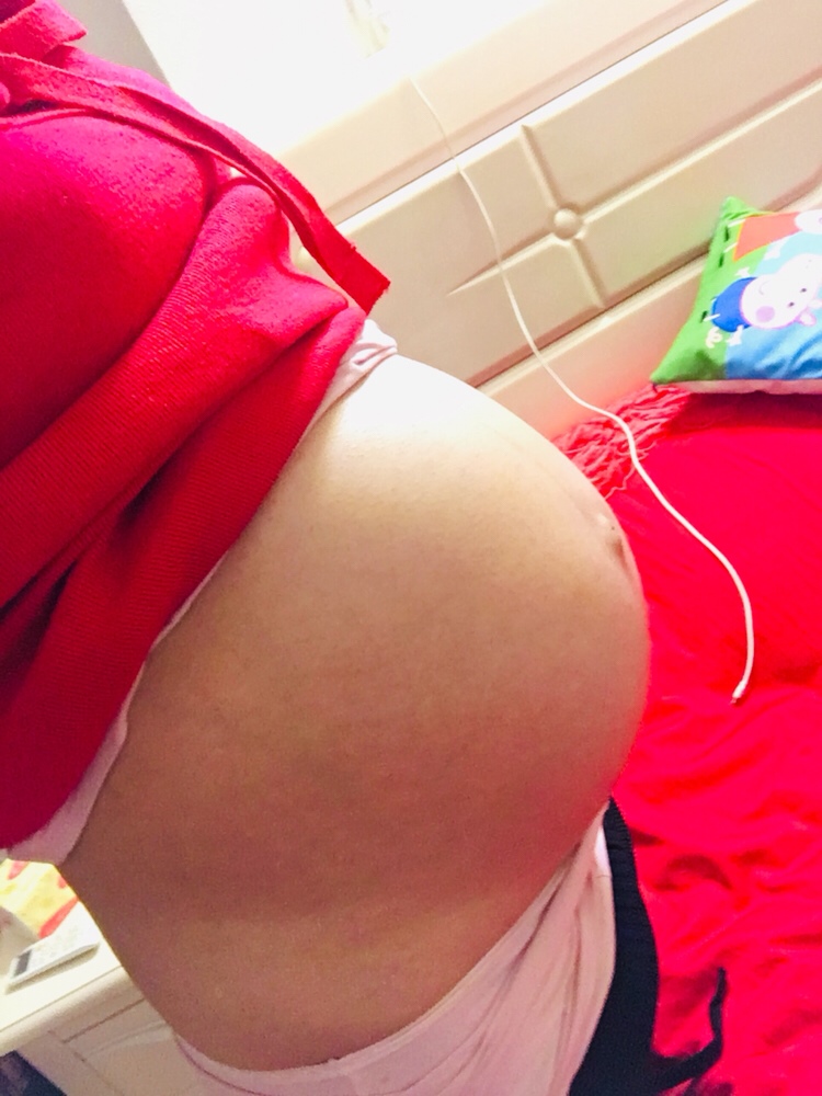 睡不着，纯属娱乐，有经验的宝妈，来猜猜男女哈，目前孕32周，😄