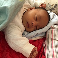 不知是昨天坐车太久还是昨晚睡了席梦思还是什么原因，腰疼得直不起来，动一下就疼。马上快满月了，是不...