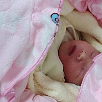 我的小棉袄咋们终于见面啦 2.2号下午2:45分顺转剖 经历两种疼痛 但一切都值了❤️