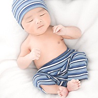 孕期十月 一个人做饭，一个人吃饭 一个人检查，一个等待结果； 到一月5⃣️号晚九点羊水破了，给老妈打...