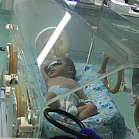 今天过年怎么都开心不起来，想着宝宝一个人还在医院就难过的想哭......