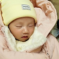 现在有了宝宝后，感觉自己整个世界都变了！每天变的很敏感，他稍微睡的久一点或者吃奶比平常少一点，还...