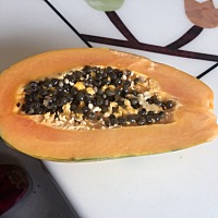 别人送的果篮里面的，这是啥水果🧐。没吃过🤣