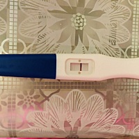 今天打完艾泽第九天，测早孕试纸都有灰印，只有可丽蓝电子验孕棒测出1~2周，可能怀孕么
