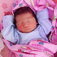 39加2，顺产卸货胖小子小狗尾巴一只，8斤6两