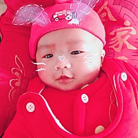 宝贝今天三个月了！！愿你每天健康快乐！