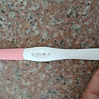 上个月2号来列假  都过了五天了 还没来啊 肚子也有点大了 怎么测不出来啊？？